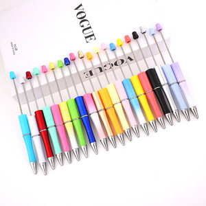 En stock – Stylo à bille DIY perlé en gros, stylo UV électroplaqué dégradé avec breloques mignonnes, stylo perlé créatif fait main - Product Image 1