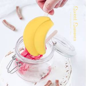 New 6-Cavity Banana-Shaped Silicone Cream with Popsicle Sticks, BPA-Free Fruit <b>Ice</b> <b>Pop</b> Tray Mold - Product Image 2