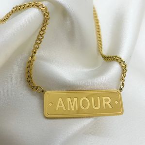 Collier avec inscription « Amour », collier d'amour, bijoux tendance, cadeau de la Saint-Valentin pour petite amie, idée cadeau romantique pour elle - Product Image 3