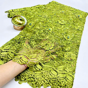 Tissu en dentelle perlée manuelle de luxe AOYI avec paillettes, maille écologique de haute qualité à motif floral - Product Image 5