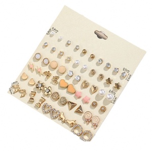 30 Pares de Aretes de Acero Inoxidable para Mujer, Diseño Geométrico Simple, Joyería para Fiesta o Boda, Chapados en Oro de 14K - Product Image 6