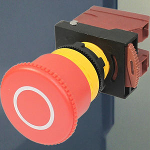 산업용 비상 정지 푸시 버튼 2 섹션 실수 방지 설계 500K 사이클 비상 정지 푸시 버튼 - Product Image 6