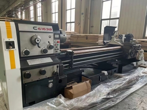 BAOJI <span class=keywords><strong>BOCHI</strong></span> série C et CS machine de tour manuel universelle conventionnelle tour parallèle horizontal machine de tournage fabriquée en chine - Product Image 5