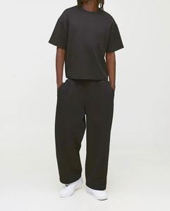 Ensemble T-shirt et Jogger Décontracté d'Été pour Homme, Noir, Coupe Boxy Ajustée, Premium, Respirant, avec Détail Poche, en Tissu Interlock 2026 - Product Image 1