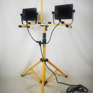 ไฟส่องสว่างแบบ LED สองหัว 50W รุ่น WD-560Y พร้อมขาตั้งกล้องแบบถอดได้ ยืดหดได้ ควบคุมระยะไกล ใช้เป็นเสาไฟเคลื่อนที่ - Product Image 1