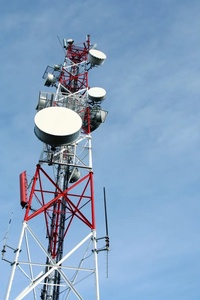 Телекоммуникационная вышка: Трехногая трубчатая вышка из оцинкованной стали для мобильных и антенных систем - Product Image 2