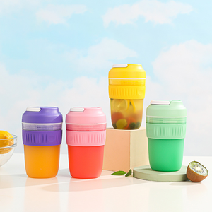 Wholesale Custom Logo Hand Battery Fresh Rechargeable Personal Usb <b>Small</b> Machine Portable Mini Fruit <b>Juicer</b> Press - Product Image 3