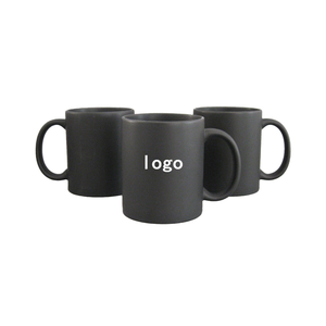 Juego de Tazas de Cerámica Ecológicas con Diseño Estético de Puntos de Pintura Negra Mate, Logotipo Personalizado en 3D de Baloncesto de los Emiratos Árabes Unidos, para Bebidas - Product Image 1