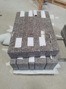 Lapide a Croce in Granito G664 Stile Europeo Monumento Rumeno per Tombe Singole e Doppie nel Cimitero - Product Image 5