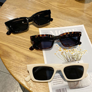 Gafas de Sol Cuadradas Pequeñas de Moda al por Mayor, Protección Solar para Exteriores, Montura Pequeña, Gafas de Sol de Lujo para Mujer - Product Image 3