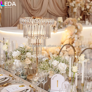 LEDA - Decoración de Mesa de Lujo para Fiestas de Cumpleaños, Soporte de Flores de Metal Dorado, Soporte de Flores de Cristal de Tres Niveles para Bodas - Product Image 1