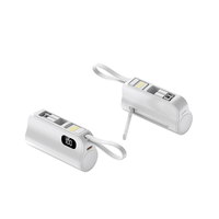 5000mAh 3 en 1 Mini Powerbank avec support de support LED affichage de la batterie Portable Powerbank pour iPhone Charge câble de type C intégré