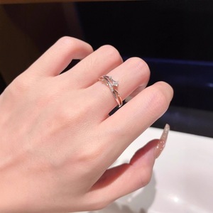 Bague étoile en zircon de style japonais et coréen pour femmes, luxe léger et tendance, ouverture étoile à quatre branches, réglable - Product Image 1