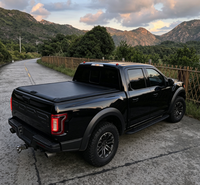 Couverture rigide pour benne de pick-up Ford F-150 Raptor avec panneaux en aluminium imperméables et loquets robustes pour la protection de la benne
