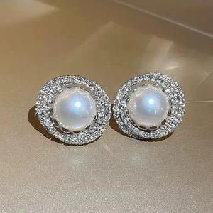 Orecchini a Perno con Perle Akoya, Placcati in Oro Bianco, Argento 925, Perle Coltivate AAA Rotonde, Montatura a Castone, Gioielli Classici da Sposa per Donne - Product Image 3