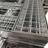 Grille en acier inoxydable galvanisée à chaud, plateforme de passage extérieure industrielle, revêtement de sol antidérapant
