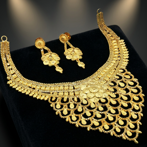 Venta al por mayor de collares de imitación de diseño de flores llenas de oro de 14K 18K 24K, collares de moda, conjunto de collares de formación chapados en oro de latón. - Product Image 3