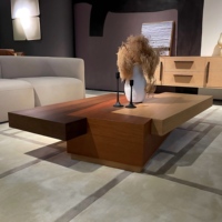 Table basse moderne en bois superposé de style nordique avec design cantilever, table géométrique à trois niveaux en chêne et noyer pour salon