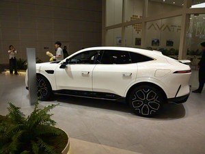 AVATR 11 2025 Max Extended-Range, SUV di lusso con accelerazione reattiva, design elegante, veicolo nuovo di zecca, ideale per il pendolarismo quotidiano. - Product Image 3