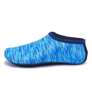 Peso ligero de secado rápido antideslizante agua suave Aqua Yoga zapatos playa <span class=keywords><strong>piscina</strong></span> natación neopreno <span class=keywords><strong>calcetines</strong></span> multicolor marca OEM - Product Image 2