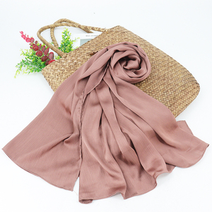 Foulard Hijab en Satin Crêpe Premium FRC, Châle Léger en Satin Froissé pour Femmes Musulmanes, Vente en Gros, Foulard Tudung Personnalisé - Product Image 3