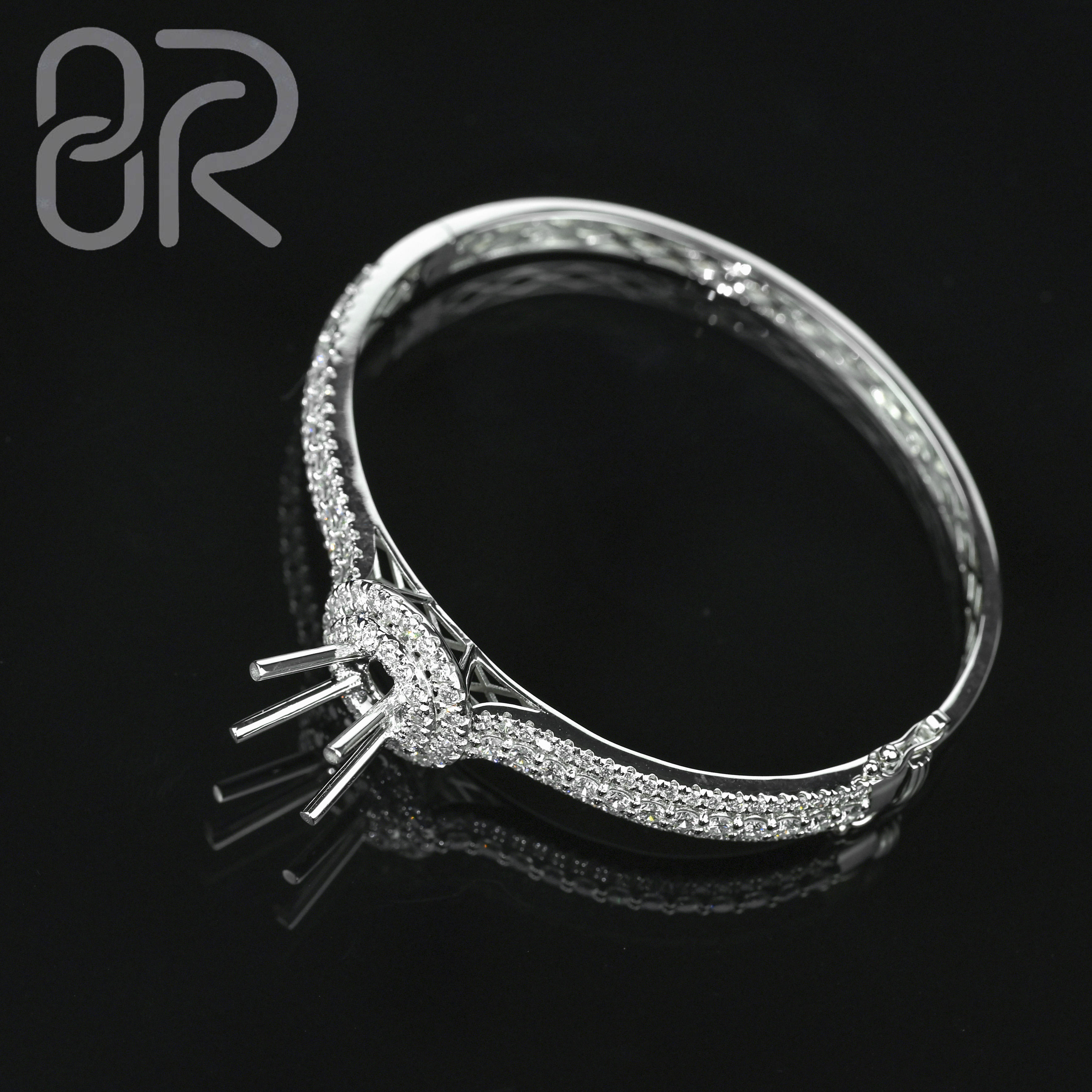 925 Silver with Moissanite