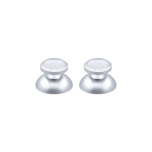 Nhôm Thay Thế Analog Điều Khiển Thumbsticks Bạc Kim Loại Ngón Tay Cái Gậy Cần Điều Khiển-Mũ Cho <span class=keywords><strong>Xbox</strong></span> Một Bộ Điều Khiển - Product Image 1