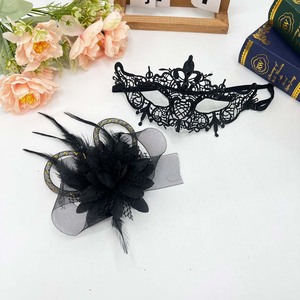 Máscara <span class=keywords><strong>de</strong></span> Encaje con Diseño Floral y Flecha Lateral <span class=keywords><strong>de</strong></span> Poliéster para <span class=keywords><strong>Halloween</strong></span>, con Plumas y Pedrería, Media <span class=keywords><strong>Cara</strong></span>, para Mujeres, para Fiestas <span class=keywords><strong>de</strong></span> Disfraces - Product Image 3
