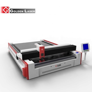 Máquina de corte láser CO2 <span class=keywords><strong>dorada</strong></span>, para <span class=keywords><strong>tela</strong></span> elástica no tejida compuesta - Product Image 1