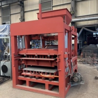 Machine à fabriquer des blocs de pavés hydrauliques QT5-15 pour produits en béton