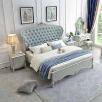 Französisches Kingsize-Bett mit Gestepptem Blauem Lederkopfteil und Geschnitztem Holzrahmen, Elegantes Schlafzimmer-Möbelset