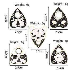 股票卡哇伊卡通代词金属别针猫心他他她的软珐琅别针童话主题铸造技术完美纪念品 - Product Image 6