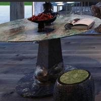 Table de salle à manger de luxe en cuivre pour villa haut de gamme, avec plateau en pierre, base soudée colorée à motif mosaïque, forgée à la main sur mesure en gros