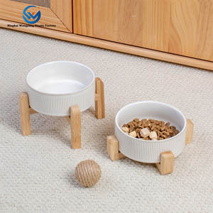 Personalizado 500ml Cerâmica <span class=keywords><strong>Pet</strong></span> Tigelas Suporte De Madeira Ecológico Padrão Sólido Raised Puppy Dog & Cat Comida & Água <span class=keywords><strong>Bowl</strong></span> Set - Product Image 1