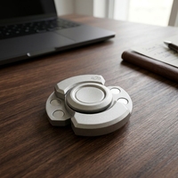 Spinner artisanal en alliage de zinc, gravure personnalisée du logo, cadeau noir et argent, vente en gros OEM ODM, jouet de bureau EDC