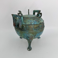 Vase rituel fait à la main en bronze avec couvercle traditionnel pour affichage culturel Article de collection