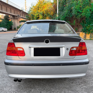 ชุดแต่งรอบคัน BMW ซีรีส์ 3 E46 M Sport ประกอบด้วยลิ้นกันชนหน้า สเกิร์ตข้าง สปอยเลอร์หลัง สปอยเลอร์หลังคา ดิฟฟิวเซอร์ สีดำเปียโน คาร์บอนไฟเบอร์ - Product Image 4