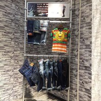 Support d'affichage professionnel en aluminium Autopole avec hauteur réglable et montage facile pour les magasins de vêtements et les studios