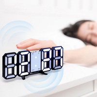 Horloge de Table Décoration d'Intérieur, Lumière LED Dimensionnelle 3D, Horloge Murale Numérique LED avec Alarme, Affichage du Temps à Chiffres Blancs