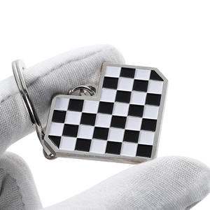 定制钥匙扣锌合金金属镀银心形定制金属钥匙扣带黑白格纹珐琅图案 - Product Image 2