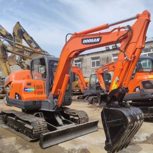 รถขุดไฮดรอลิกตีนตะขาบ Doosan DX60 มือสอง เครื่องยนต์ยันม่าร์ 6 ตัน ชิ้นส่วนหลักประกอบด้วยมอเตอร์ เกียร์บ็อกซ์ เกียร์ปั๊ม ลูกปืน ปี 2022 1 - Product Image 1