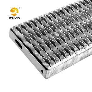 Made in china Iron steel plate perforated hole safety grating punched metal stair step