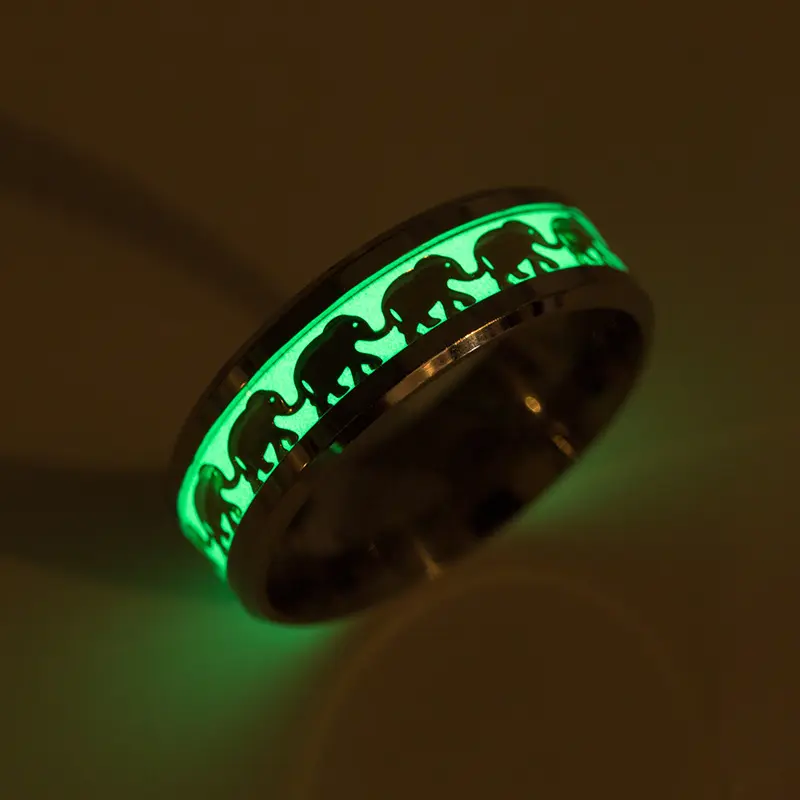 แหวนลายช้างเรืองแสง8มม. LMR006,แหวนเรืองแสงในที่มืดแหวนไทเทเนียมสเตนเลสสตีลของขวัญแต่งงานสำหรับผู้ชายผู้หญิง