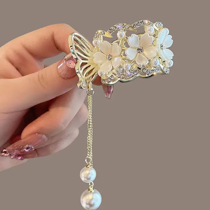 Élégante pince à cheveux latérale de style coréen avec longue chaîne de perles et pompon pour femmes, accessoires pour cheveux - Product Image 5