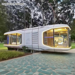 Maison de bord de mer avec matériaux résistants à la corrosion pour propriété frontalière sur la plage, capsule spatiale - Product Image 1