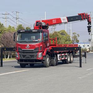 Camion grue Dongfeng Chenglong 8x4 avec grue hydraulique à flèche droite de 14/16 tonnes, moteur Weichai, pompe - Product Image 5