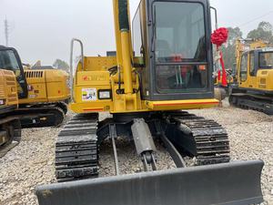 Excavadora de orugas Komatsu PC70 automática casi nueva a cientos de horas perfecto estado excavadora Komatsu de segunda mano a la venta - Product Image 3