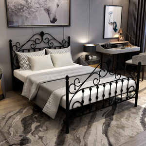 Cadre de lit double en fer traditionnel avec design orné, meuble de chambre à coucher en métal stable - Product Image 5