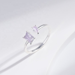 Bague ajustable ouverte en laiton plaqué argent, motif géométrique, avec zircone et cuivre, pour femme, style décontracté, idéale comme cadeau de mariage - Product Image 1