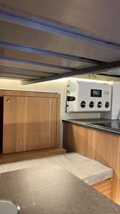 Camper Pickup Multi-Personnes Mini RV Pioneer Slide-On FRP pour le Camping en Nature et les Aventures en Plein Air - Product Image 5